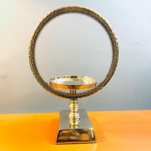 Beautiful Silverplate Circular Hammered Candle Holder, Centerpiece Candle Holder - Picture 5 of 12